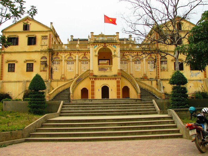 Đi du lịch Sapa viếng dinh vua Mèo Hoàng A Tưởng