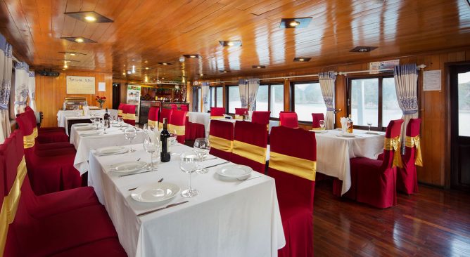 Du Thuyền Golden Bay Cruise Hạ Long 2 Ngày 1 Đêm Giá rẻ