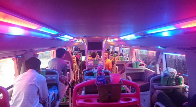 Đặt Vé Xe Bus đi Lào-Xe đi Viêng Chăn Giá rẻ nhất 0989552520 