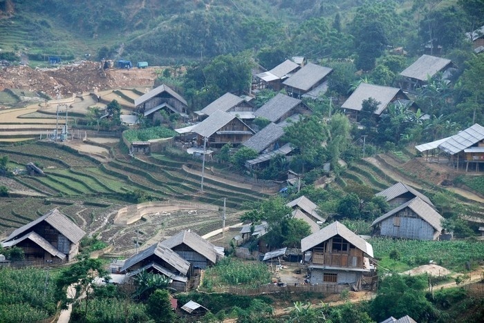Khám phá vẻ đẹp bình lặng Bản Hồ Sapa