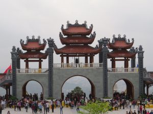 Địa chỉ chùa Ba Vàng ở đâu