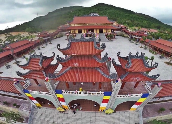 Kinh nghiệm du lịch chùa Ba Vàng-2