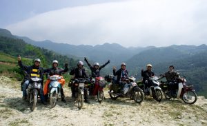 đi du lịch Cát Bà bằng xe máy