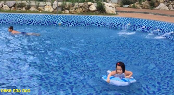 bể bơi Làng Sỏi Resort in Farm Hòa Bình